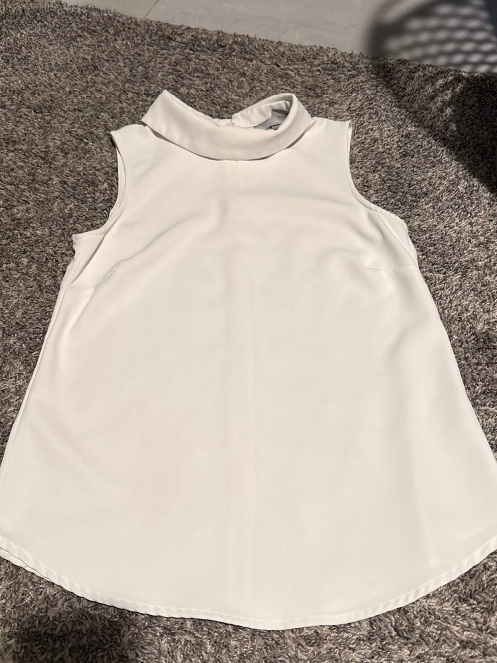 H&M sleeveless Mock Neck Women's Top - White